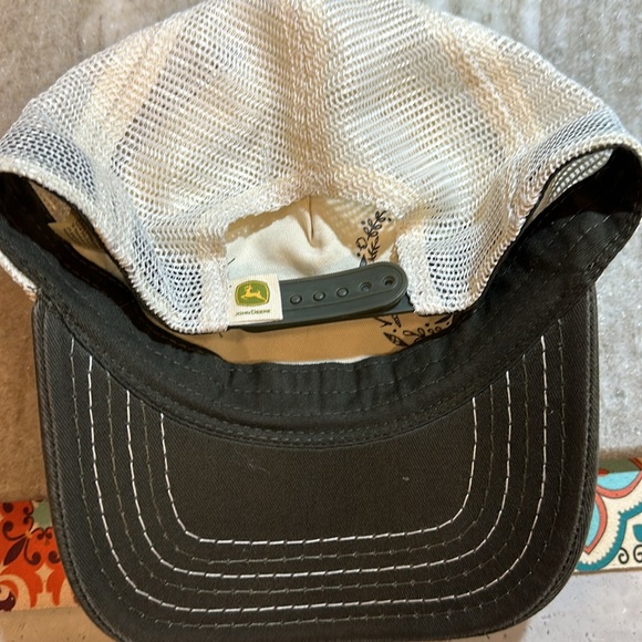 Women's John Deere Chicken Mom Hat, Chickens, Baseball Cap, NWOT - Picture 3 of 5